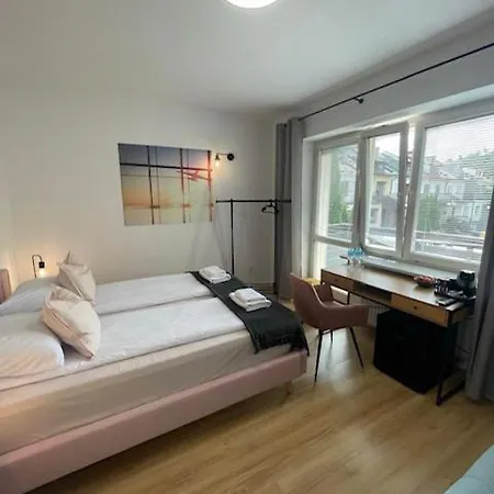 Hostel Terminal Family Airport Πόζναν