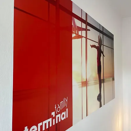 Terminal Family Airport Vandrerhjem Poznań