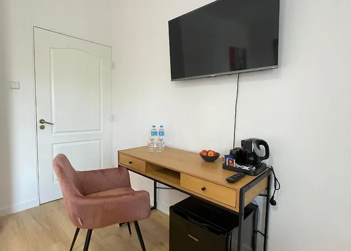 אכסניה Terminal Family Airport