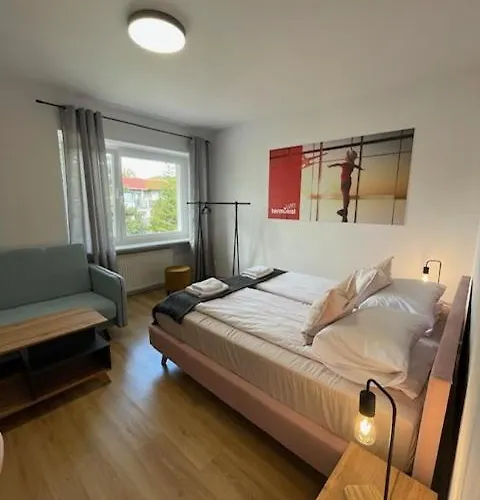 Terminal Family Airport Vandrarhem *